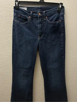 GAP 70's High Rise Flare Jeans in Dark Wash 28 thumbnail 5