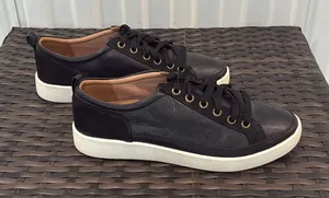 Vionic Winny leather sneakers women’s size 7.5 thumbnail 1