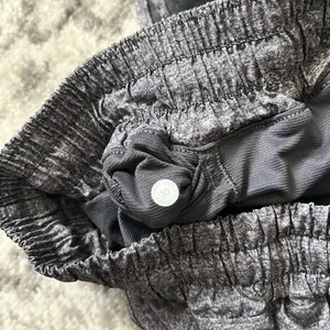 Lululemon Hotty Hot Short II *2.5" thumbnail 4