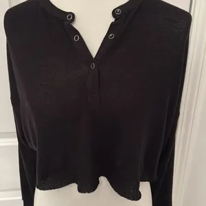 Cute Black Urban Outfitters Long Sleeve Henley Crop Top thumbnail 4