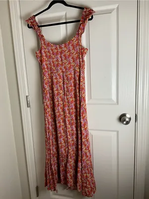 LUSH Floral midi Dress Size Large Ruffle Strap Smocked thumbnail 10