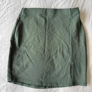 ✨ Sage Green Mini Skirt | Y2K Aesthetic | Side Slit Bodycon | Soft Stretch | Papaya Size S ✨ thumbnail 1