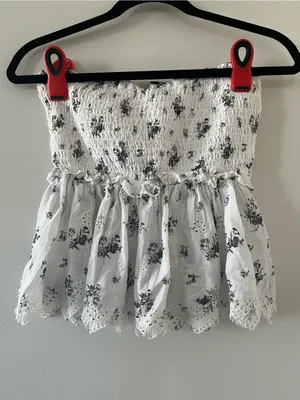 American Eagle White Blue Floral Smocked Strapless Top Medium Cottagecore Dainty thumbnail 6