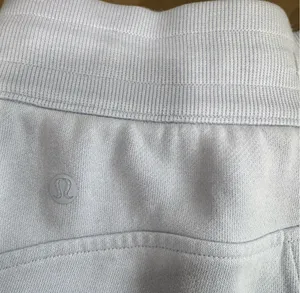 Lululemon Shorts thumbnail 3