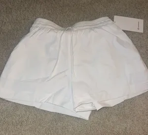 Lululemon Shorts thumbnail 1