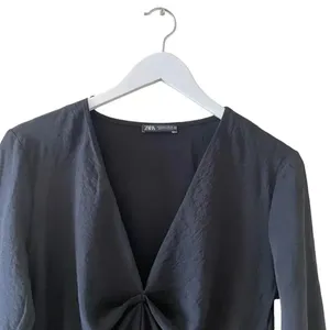 ZARA Black SHORT DRAPED DRESS Long Sleeves V-Neck Women’s Minimalist SZ S #1669 thumbnail 4