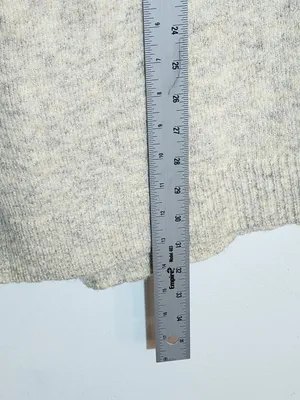 Time and Tru Cream Gray Oatmeal Fuzzy Oversized V-Neck Sweater Size XL NWT thumbnail 7