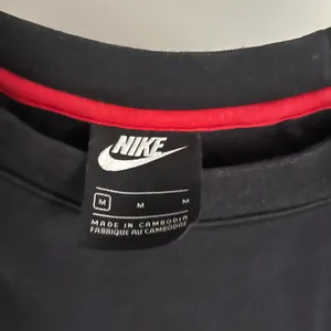 Nike Air Women's Black, White, and Red Sweatshirt thumbnail 2