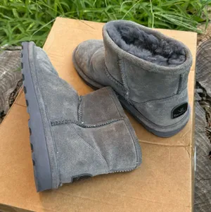 Bearpaw Women's Alyssa Winter Boots - Gray - Size US 8M - 2130W thumbnail 1