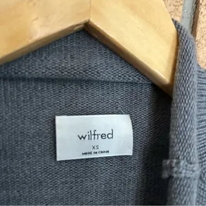 Wilfred Aritzia Cyprie Sweater 100% Merino Wool Mock Turtleneck Gray Size XS thumbnail 2