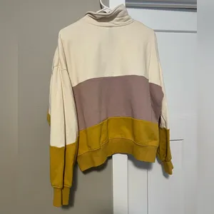 Universal Threads Cream, Mustard, and Mauve Colorblock Hoodie thumbnail 3