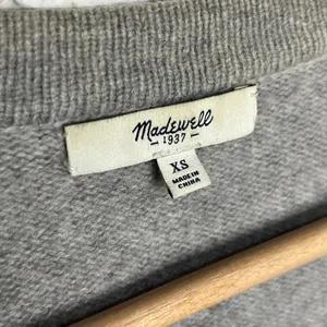 Madewell Woman's Coffee Shop‎ Button V-Neck Cardigan Merino Wool Sweater Size XS thumbnail 2