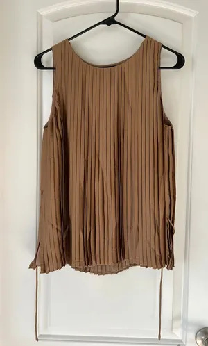 Banana Republic Top Tank thumbnail 1