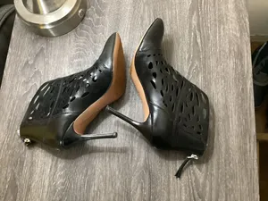 Nine West Darenne Heeled Bootie Size 8.5M Black Leather Cutout thumbnail 4