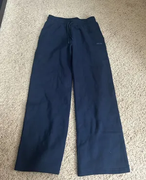 Aritzia Cozy Sweatfleece Boyfriend Wide Sweatpants navy thumbnail 1