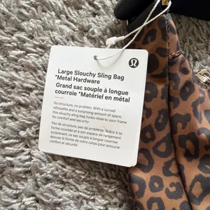 Lululemon leepoard slouchy sling bag  thumbnail 6
