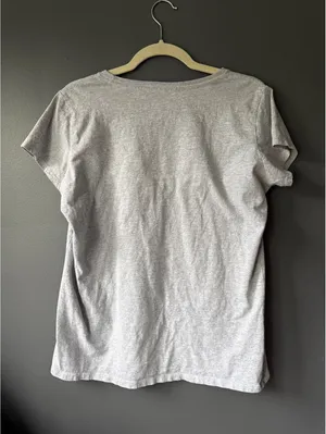 Gray 'Go Your Own Way' Graphic T-Shirt, Size M thumbnail 3