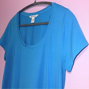 Athleta Stratus II Tee Short Sleeve Shirt Women M Athleisure Travel Errands Gym thumbnail 2