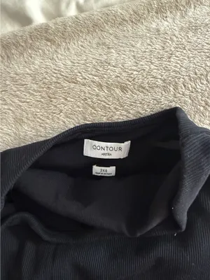 Aritzia Top thumbnail 2