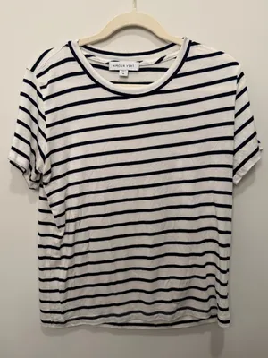 Amour Vert White Navy Striped‎ Modal T-Shirt Size Medium thumbnail 1