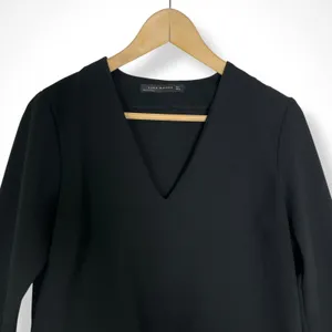 ZARA Structured Crepe V-Neck Top - Black | Minimalist Chic thumbnail 6