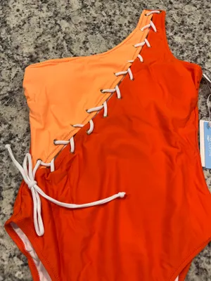 Cupshe One-Piece Swimsuit thumbnail 1