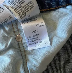 Levi’s 501 Jean Shorts thumbnail 4