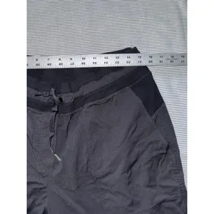Lululemon Women's Dance Studio Crop Black Size‎ 12 thumbnail 6