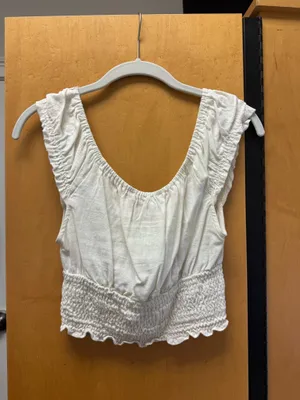 Isabelle's Cabinet Top White Crop thumbnail 2