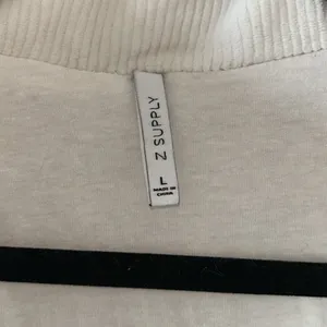 Z Supply Women’s Corduroy Puffer Jacket in Champagne‎ Mist Size Large thumbnail 8