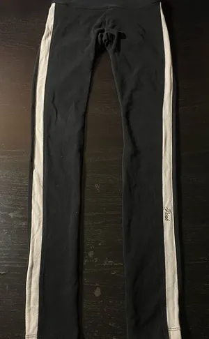 PINK Victoria's Secret Black Leggings size XS thumbnail 1