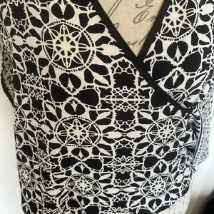 Lovestitch Womens Print Blouse Top Butterfly Short Sleeve Sz Small Box Boho Chic thumbnail 4