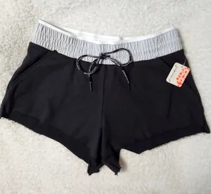 NWT Free people mini Shorts Size M thumbnail 2