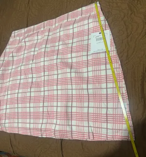 O'Neil Chic mini skirt with pink and white plaid pattern. Perfect for casual outings. thumbnail 3