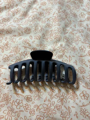 Boutique Hair Clip thumbnail 3