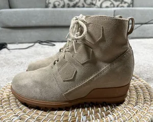 Sorel Women’s Evie Lace-Up Waterproof Suede Ankle Bootie Casual in Beige 7.5 thumbnail 6