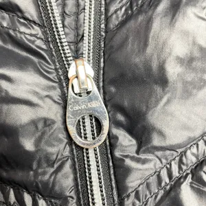 Calvin Klein Womens M Packable Down Quilted‎ Puffer Jacket Full Zip Black Travel thumbnail 8