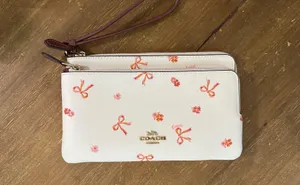 Coach Clutch Wallet Wristlet thumbnail 1