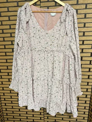 Arula Pale Pink Floral‎ Tiered Dress Size X-10/12 thumbnail 1