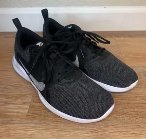 Nike Women’s Flex Experience Black Running Shoes thumbnail 1