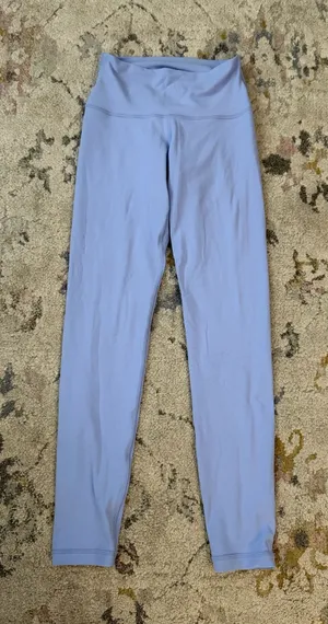 Aritzia leggings  thumbnail 1