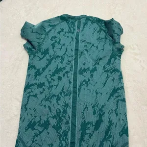 Lululemon Athletica Teal Patterned Swiftly short sleeve thumbnail 2