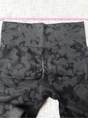 Gymshark Adapt Camo Seamless High Rise Leggings 🎧 Size Measured thumbnail 3