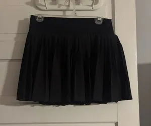 Black Pleated Women’s Athletic Skort thumbnail 1