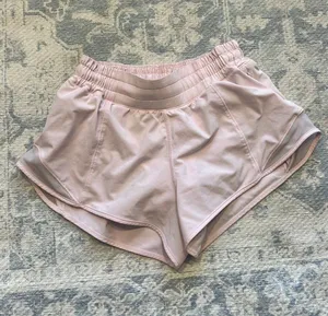 Lululemon Hotty Hot Shorts 2.5" Low-Rise thumbnail 1