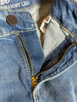 Wrangler Women's Straight Leg Jeans in Light Blue Denim thumbnail 8