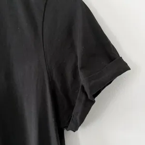 Cuyana Crewneck‎ T Shirt black 100% Pima Cotton Rolled Short Sleeve Size Medium thumbnail 2