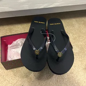 BRAND NEW Navy Tory Burch Flip-Flops thumbnail 1