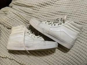 Vans Hightop Shoes thumbnail 1