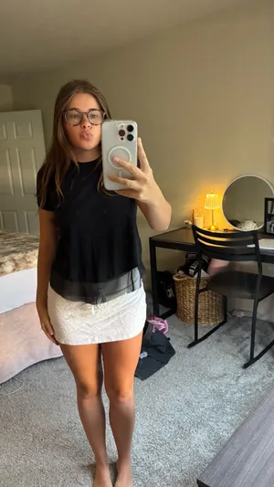 Lululemon Short Sleeve thumbnail 2